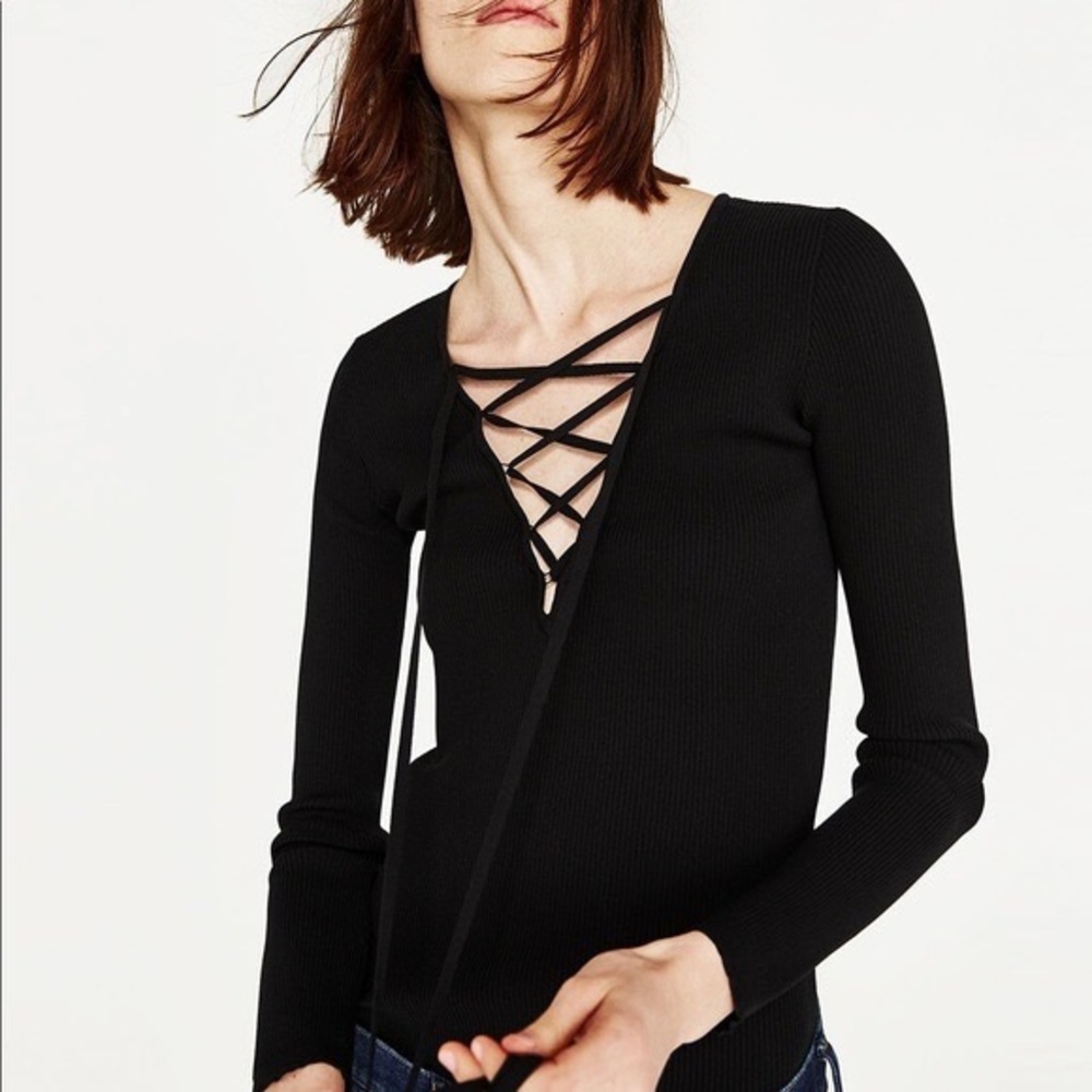 Zara women’s black V-neck Lace up ribbed long sleeve sweater small